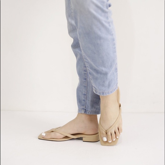 Mia Low Heels - Picture 3 of 4